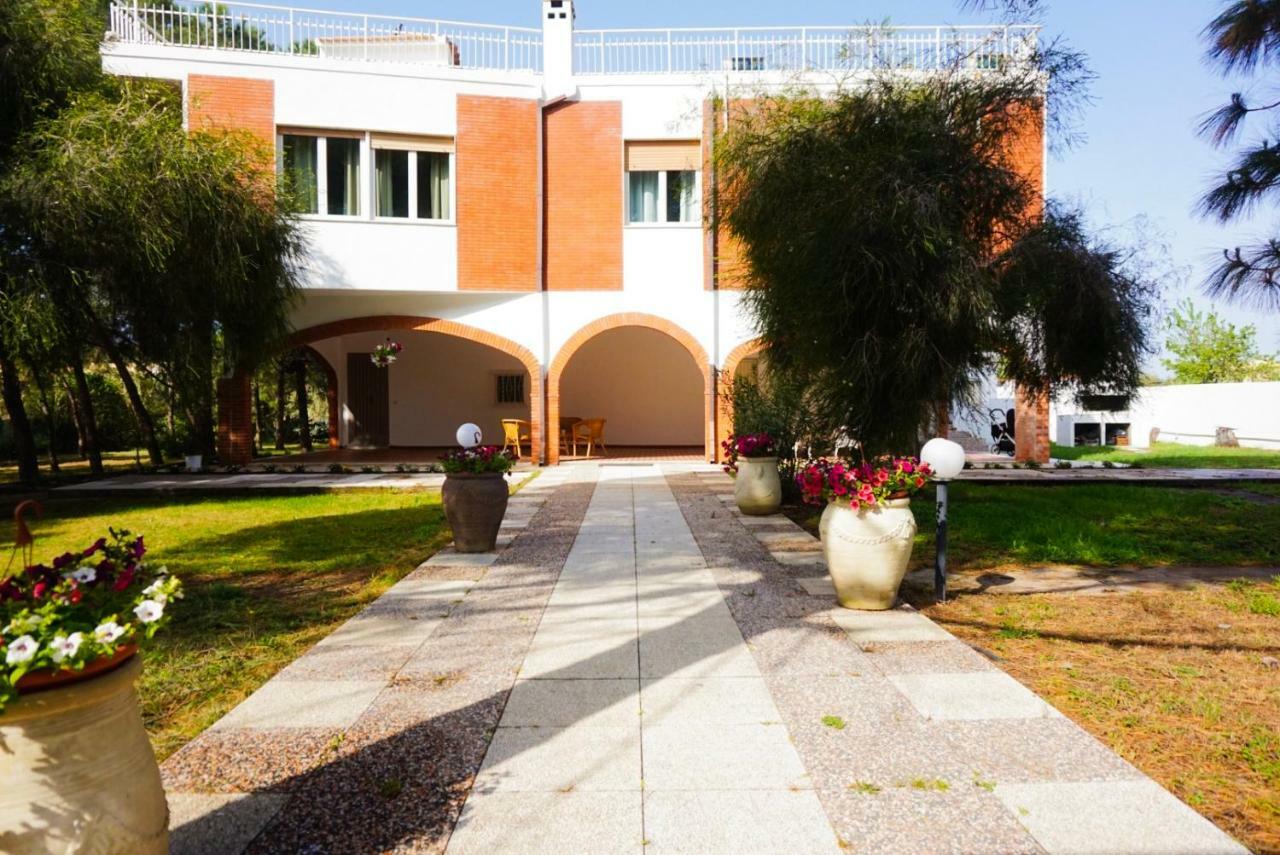 Villa Aurelia - Seafront Apartment With Terrace Quartu SantʼElena Εξωτερικό φωτογραφία