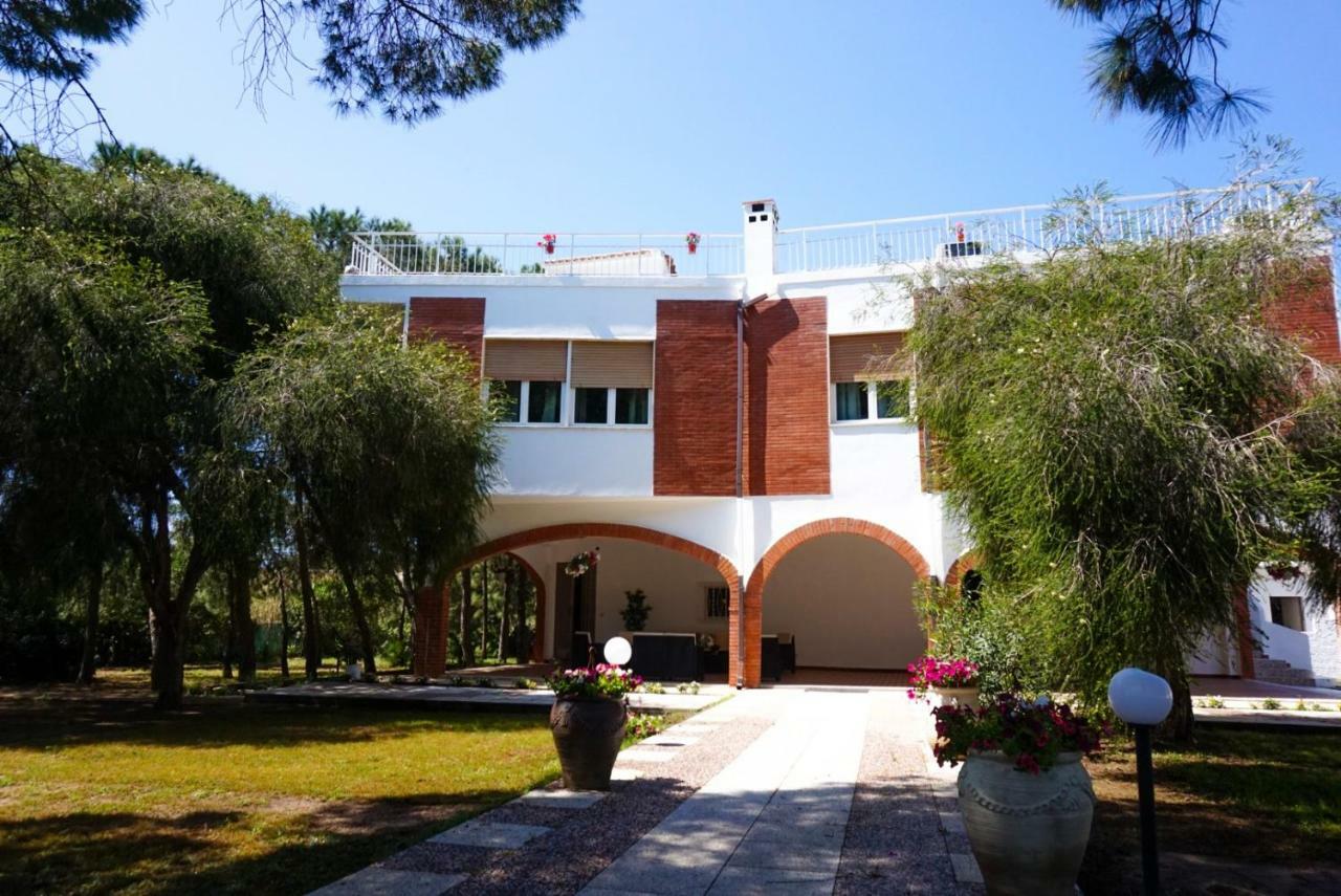Villa Aurelia - Seafront Apartment With Terrace Quartu SantʼElena Εξωτερικό φωτογραφία